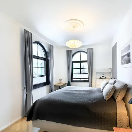Apartment 5 Sterne Schlossplatz - Sachsen Vogtland Erzgebirge 6 Personen 3 Sz Sauna Kamin Auerbach (Vogtland)